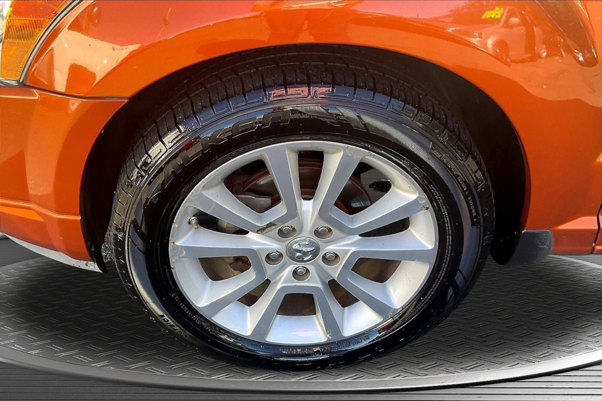 Used 2011 Dodge Caliber Heat FWD image 31