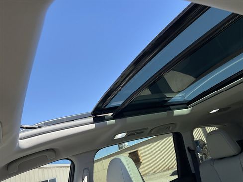 Used 2021 Subaru Ascent Limited w/ Technology Package image 23