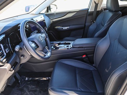 Certified 2026 Lexus NX 350 AWD w/ Accessory Package (2T) image 17