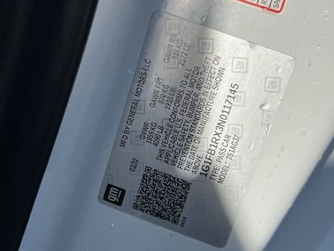 Used 2022 Chevrolet Camaro LT RWD image 32
