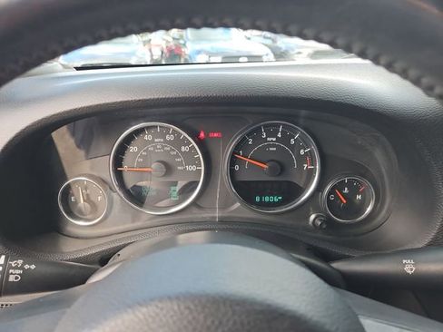 Used 2018 Jeep Wrangler Unlimited Sport w/ Connectivity Group image 17