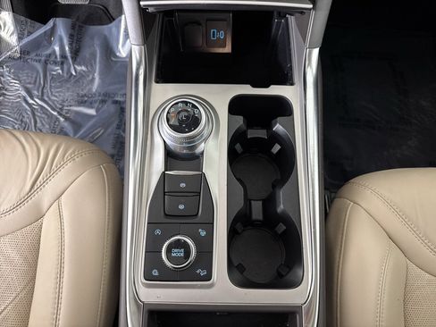 Used 2023 Ford Explorer Platinum w/ Technology Package image 22