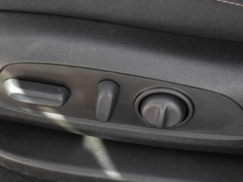 Used 2023 Chevrolet Equinox LT w/ Driver Convenience Package FWD image 19