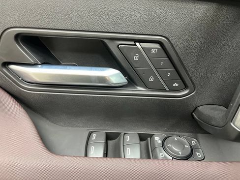 New 2026 GMC Hummer EV 4x4 Crew Cab image 7