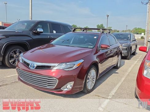 Used 2013 Toyota Avalon Limited FWD image 3