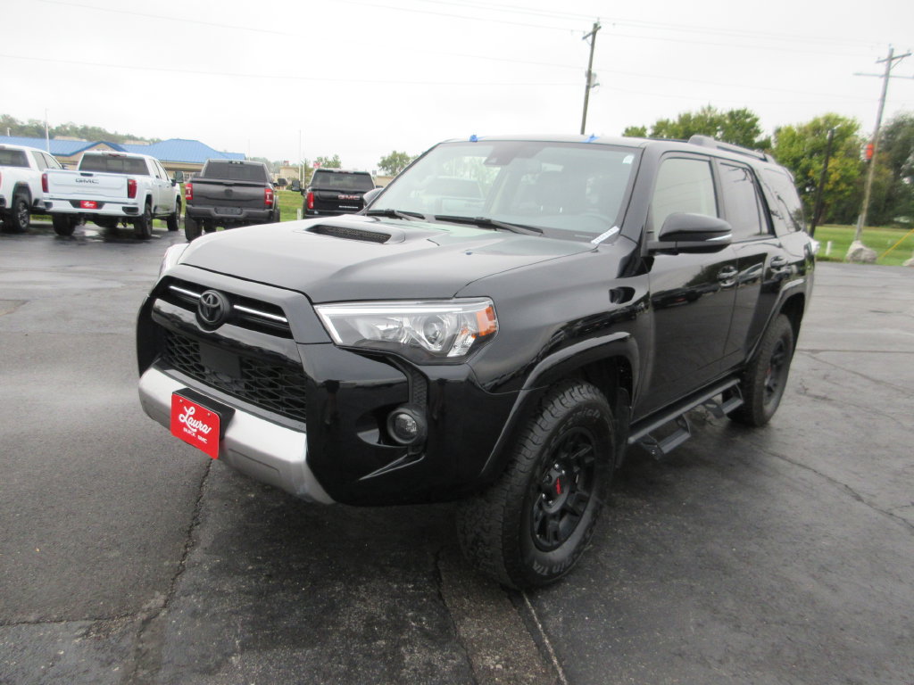 Used 2021 Toyota 4Runner TRD Off-Road Premium AWD/4WD image 12