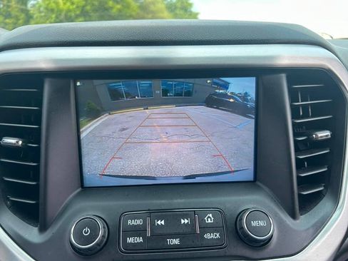 Used 2019 GMC Acadia SLT FWD image 15
