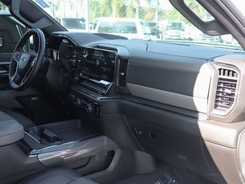 Used 2024 Chevrolet Silverado 2500 ZR2 w/ Technology Package AWD/4WD image 48