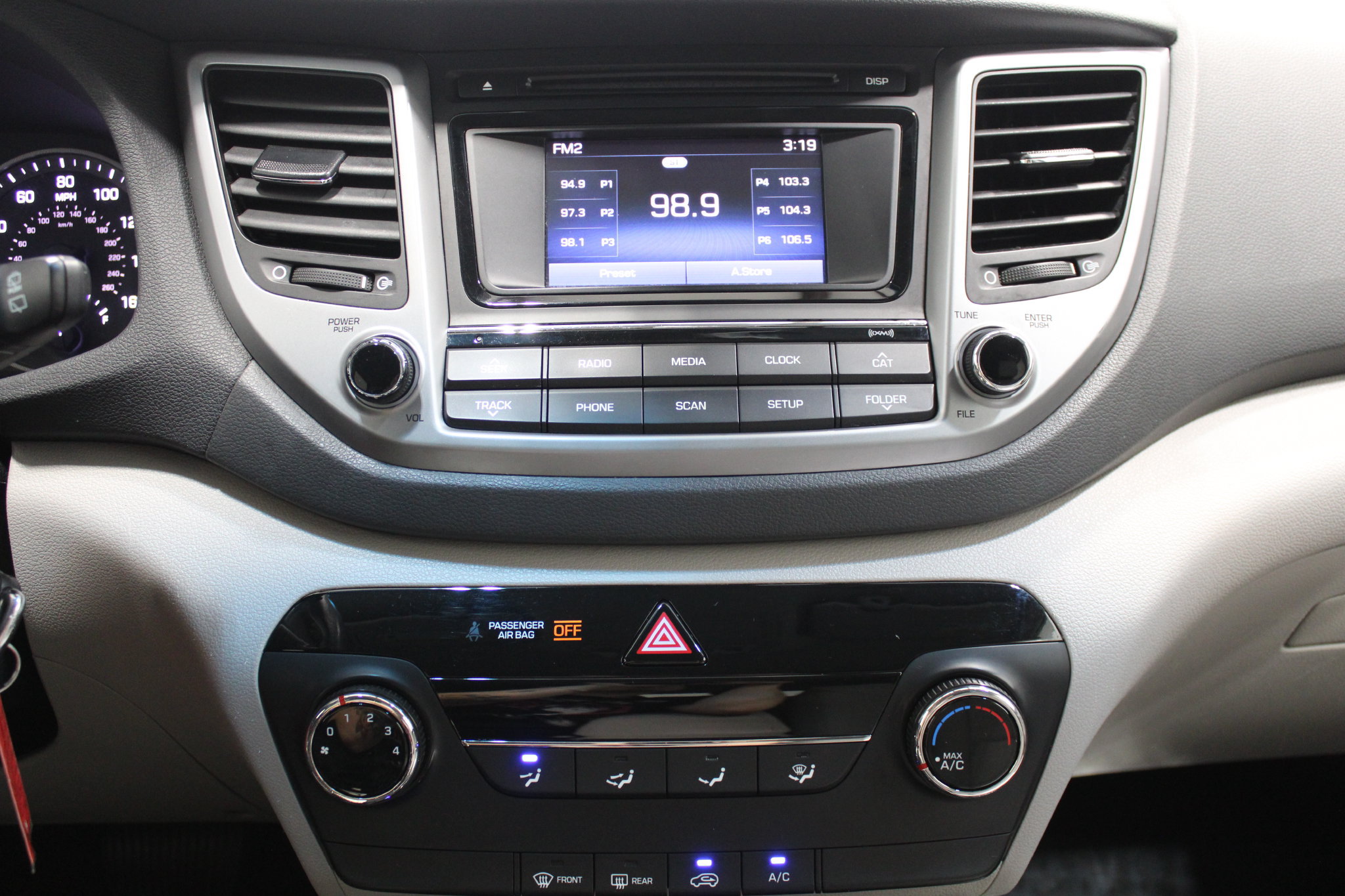 Used 2017 Hyundai Tucson SE w/ SE Popular Package 02 AWD/4WD image 29