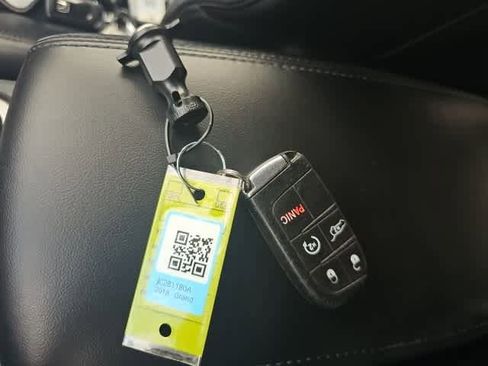 Used 2018 Jeep Grand Cherokee Altitude image 24