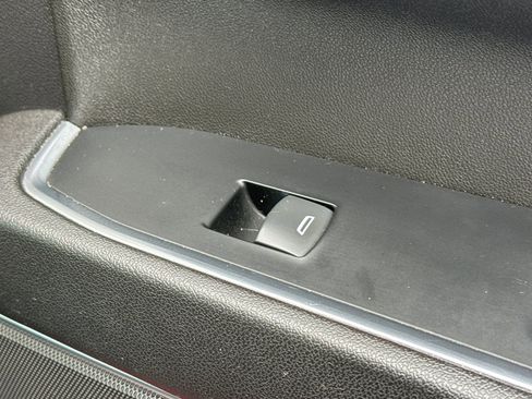 Used 2023 GMC Sierra 1500 SLE image 22