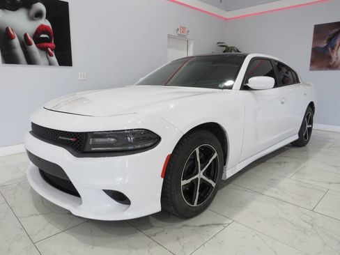 Used 2018 Dodge Charger SXT Plus w/ Quick Order Package 29J image 7