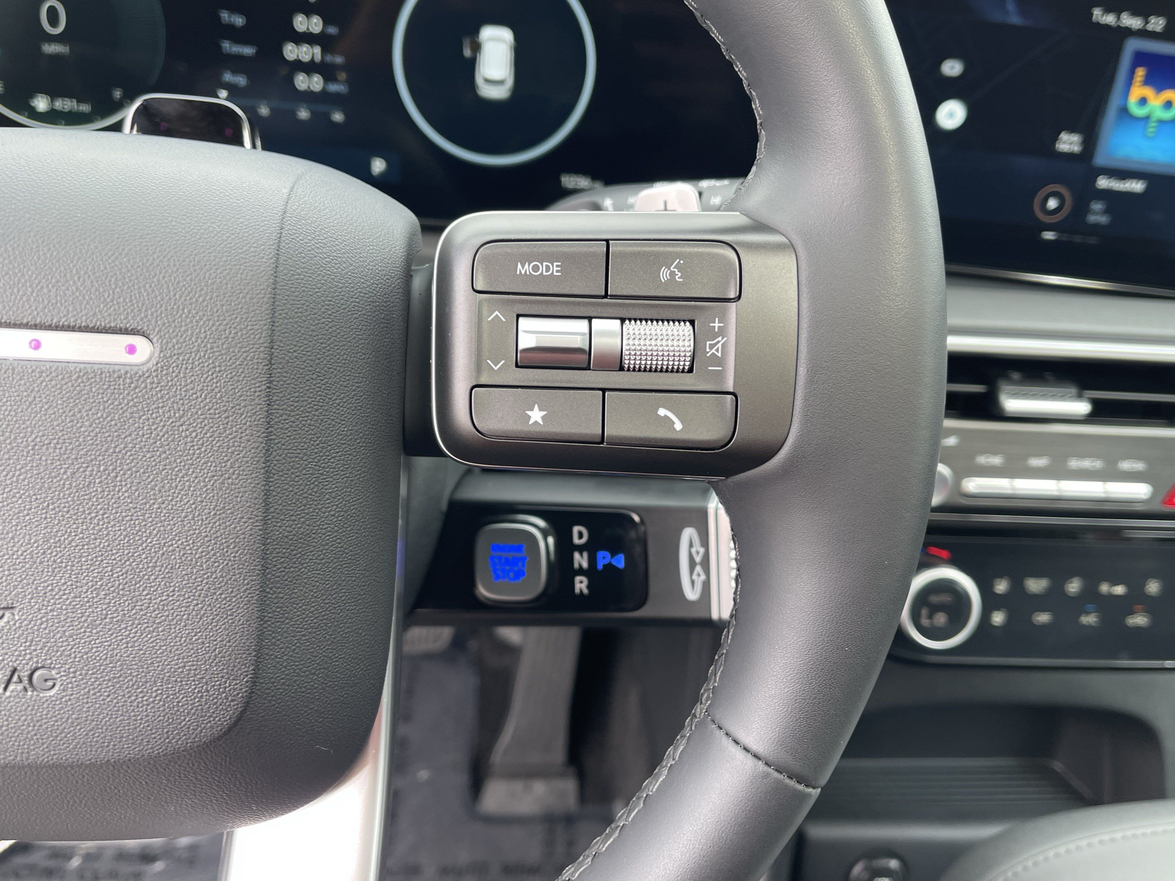 Certified 2026 Hyundai Palisade Limited AWD/4WD image 24