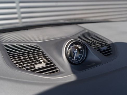 Certified 2025 Porsche Cayenne Coupe image 19