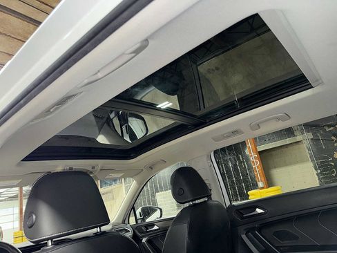 Used 2022 Volkswagen Tiguan SE image 24