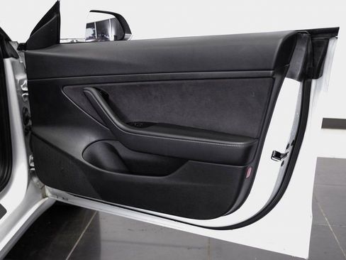 Used 2020 Tesla Model 3 Standard Range Plus image 43