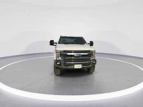 Certified 2020 Ford F250 XLT w/ Tremor Off-Road Package image 4