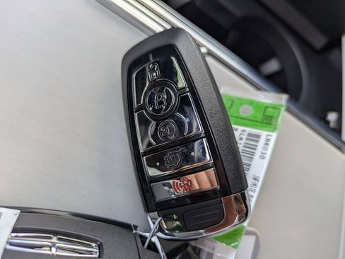 New 2026 Lincoln Navigator Reserve w/ Jet Appearance Package AWD/4WD image 36