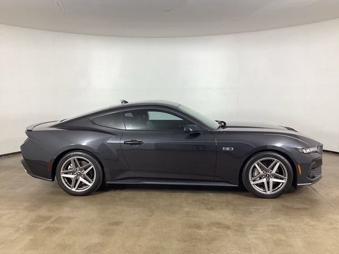 Used 2024 Ford Mustang GT Premium RWD image 5