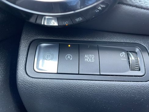 Used 2026 Chevrolet Equinox LT image 16