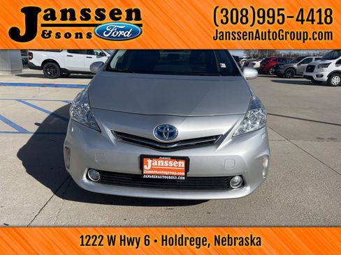 Used 2014 Toyota Prius V Five image 3