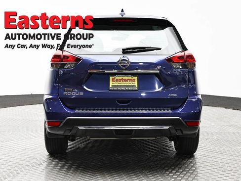 Used 2019 Nissan Rogue S AWD/4WD image 6