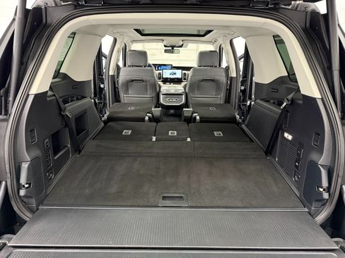 Used 2025 Ford Expedition Active AWD/4WD image 38