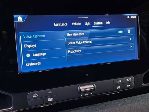 Used 2025 Mercedes-Benz Sprinter 2500 image 38
