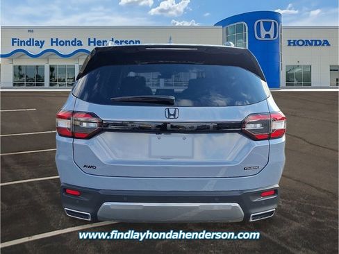 New 2026 Honda Pilot Touring image 3