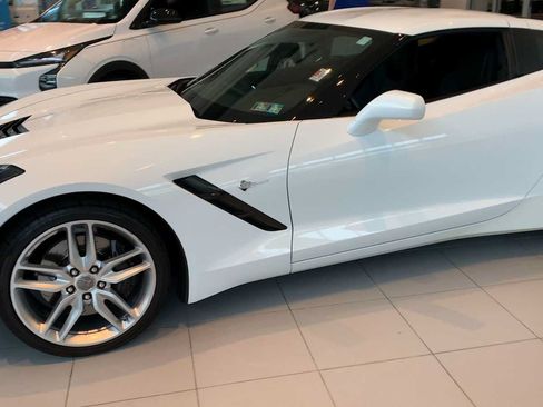 Used 2014 Chevrolet Corvette Stingray Coupe RWD image 4