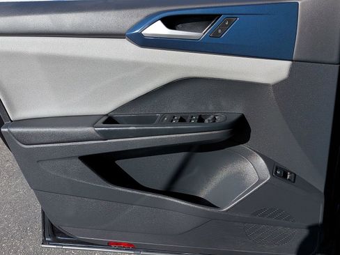 Used 2022 Volkswagen Taos SE image 26