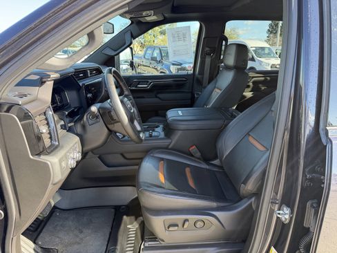 Used 2024 GMC Sierra 2500 AT4 w/ AT4 Preferred Package image 10