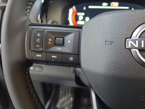 New 2026 Nissan Pathfinder Platinum FWD image 17