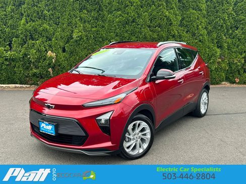 Used 2023 Chevrolet Bolt EUV LT w/ Driver Confidence Package FWD image 1