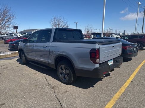 Used 2025 Honda Ridgeline TrailSport image 4