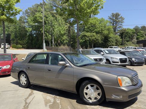Used 2003 Cadillac De Ville w/ Comfort & Convenience Package image 2