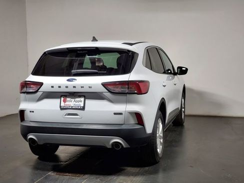 Used 2022 Ford Escape SE image 26