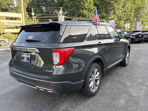 Used 2022 Ford Explorer XLT w/ Equipment Group 202A AWD/4WD image 3
