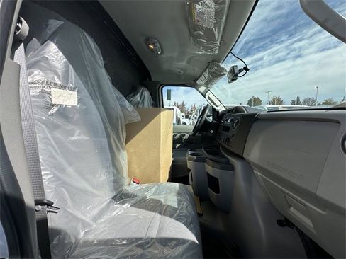 New 2024 Ford E-450 and Econoline 450 Super Duty w/ Power Windows & Locks Group image 27