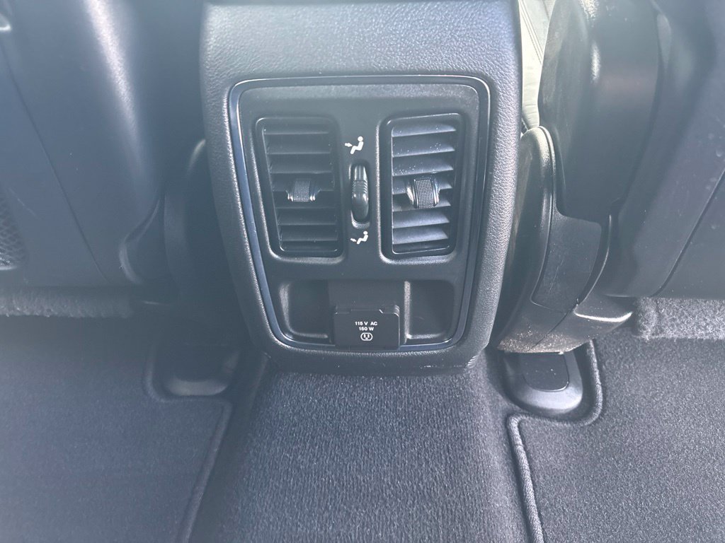 Used 2021 Jeep Grand Cherokee Laredo X AWD/4WD image 21