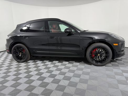 New 2026 Porsche Macan GTS image 8