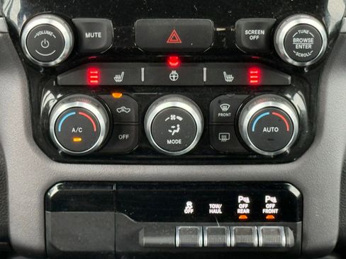 Used 2022 RAM 1500 Big Horn AWD/4WD image 21