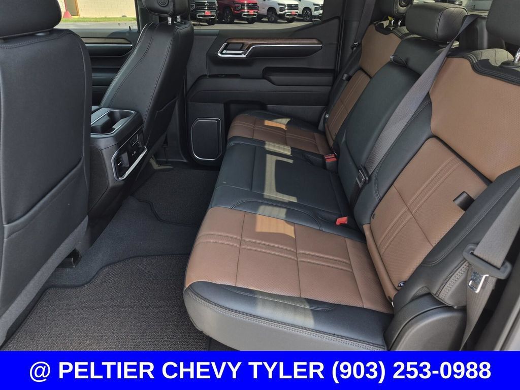 Used 2023 Chevrolet Silverado 1500 High Country w/ Z71 Off-Road Package AWD/4WD image 40