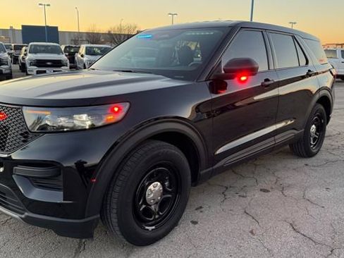 New 2025 Ford Explorer 4WD Police Interceptor image 4