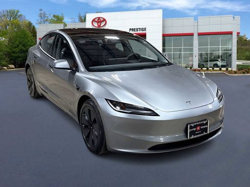Used 2025 Tesla Model 3 Long Range AWD/4WD image 1