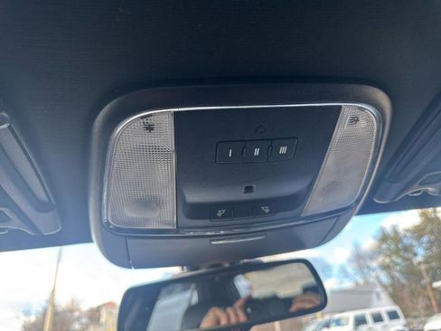 Used 2016 Chrysler 300 S image 29