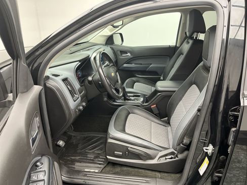 Used 2018 Chevrolet Colorado Z71 image 3