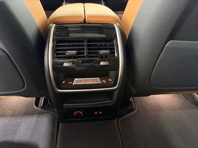 Used 2026 BMW X7 xDrive40i AWD/4WD image 28