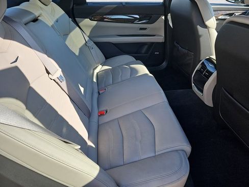 Used 2018 Cadillac CT6 Luxury image 11