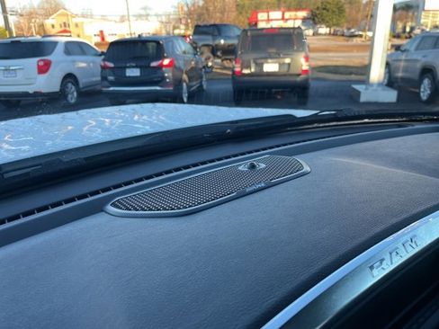 Used 2024 RAM 1500 Laramie image 24